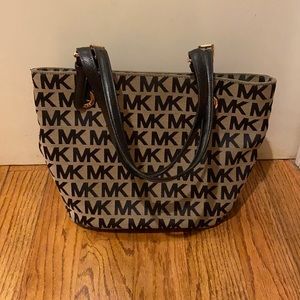 Micheal Kors shoulder bag